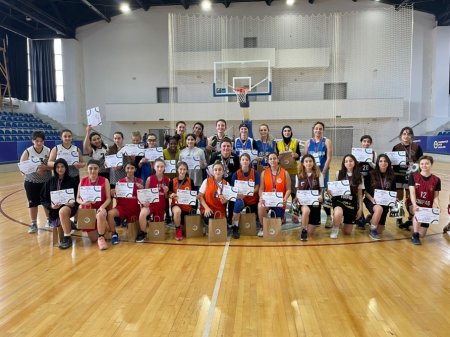 Basketbol üzrə qızlar liqasında üçüncü turun qalibləri müəyyənləşib