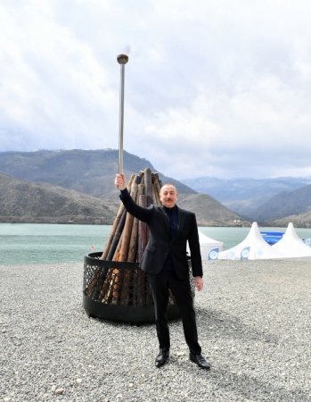 Prezident İlham Əliyevin Novruz bayramı münasibətilə Azərbaycan xalqına təbriki - FOTOLAR Prezident İlham Əliyevin Novruz bayramı münasibətilə Azərbaycan xalqına təbriki - FOTOLAR