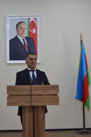 YAŞIDIMIZ, YAXUD “OLDUĞU KİMİ GÖRÜNƏN, GÖRÜNDÜYÜ KİMİ OLAN ADAM”... YAŞIDIMIZ, YAXUD “OLDUĞU KİMİ GÖRÜNƏN, GÖRÜNDÜYÜ KİMİ OLAN ADAM”...