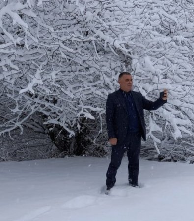 YAŞIDIMIZ, YAXUD “OLDUĞU KİMİ GÖRÜNƏN, GÖRÜNDÜYÜ KİMİ OLAN ADAM”... YAŞIDIMIZ, YAXUD “OLDUĞU KİMİ GÖRÜNƏN, GÖRÜNDÜYÜ KİMİ OLAN ADAM”...