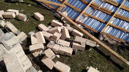 Güclü külək İsmayıllı rayonunda fəsadlara yol açıb