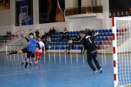 Həndbol üzrə Azərbaycan çempionatı davam edir
