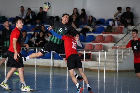 Həndbol üzrə Azərbaycan çempionatı davam edir