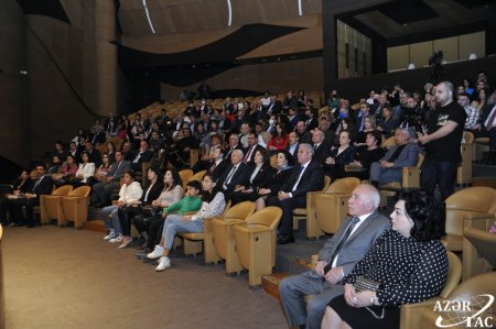 Beynəlxalq Muğam Mərkəzində “Qarabağ Azərbaycandır” adlı konsert proqramı təqdim olunub