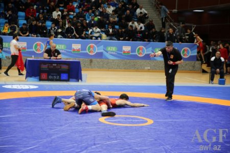 Güləş üzrə U-17 Azərbaycan çempionatının ilk gününün qalibləri müəyyənləşib Güləş üzrə U-17 Azərbaycan çempionatının ilk gününün qalibləri müəyyənləşib