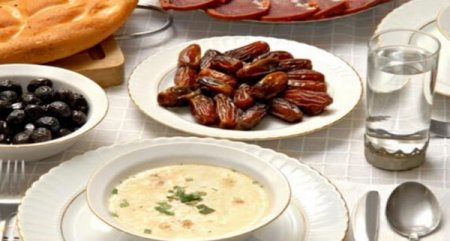 Ramazan ayının əzəmət və sevinci hədsizdir Ramazan ayının əzəmət və sevinci hədsizdir