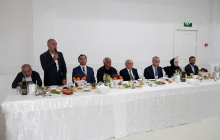 Bakıda şəhid ailələri və qazilər üçün iftar süfrəsi açılıb Bakıda şəhid ailələri və qazilər üçün iftar süfrəsi açılıb
