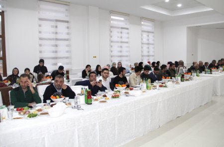 Bakıda şəhid ailələri və qazilər üçün iftar süfrəsi açılıb Bakıda şəhid ailələri və qazilər üçün iftar süfrəsi açılıb