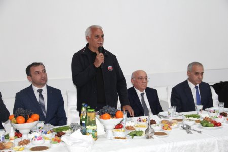 Bakıda şəhid ailələri və qazilər üçün iftar süfrəsi açılıb Bakıda şəhid ailələri və qazilər üçün iftar süfrəsi açılıb