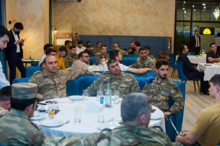 “Böyük Qayıdış” Gənclər Təşkilatı qazilər üçün iftar süfrəsi təşkil edib