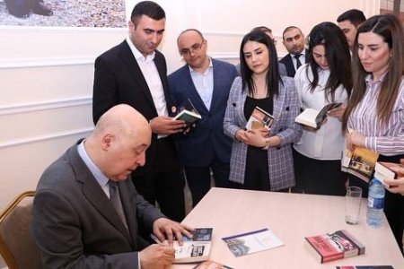  Çingiz Abdullayevlə prokurorluq əməkdaşları arasında Baş Prokurorluqda görüş keçirilib
