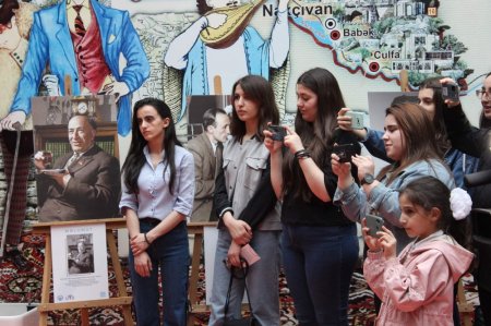 Şəki və Şamaxıda Şuşa musiqiçilərinin rənglənmiş fotolarının sərgisi keçirilib Şəki və Şamaxıda Şuşa musiqiçilərinin rənglənmiş fotolarının sərgisi keçirilib