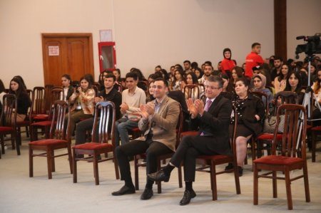 “Bir Könüllü” Təşkilatı tələbələr üçün keçirdiyi təqdimatlara yekun vurub