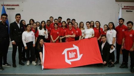 “Bir Könüllü” Təşkilatı tələbələr üçün keçirdiyi təqdimatlara yekun vurub