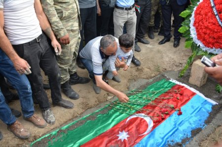 Uzun müddət koma vəziyyətində qalan qazi Yaqub Qəhramanlı şəhidlik zirvəsinə ucalıb
