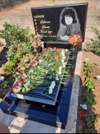 Əbədiyyət yolundan boylanan bacım rahat uyu - Solmaz ŞİRVANLI