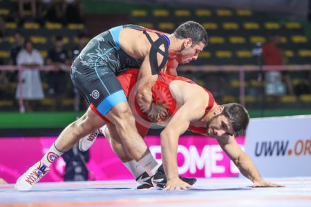 Yunan-Roma güləşi üzrə U-20 millimiz Avropa çempionatına 2 qızıl medalla başlayıb