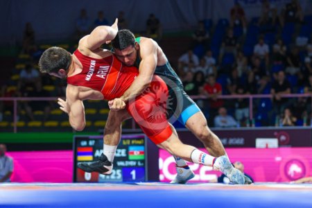 Yunan-Roma güləşi üzrə U-20 millimiz Avropa çempionatına 2 qızıl medalla başlayıb