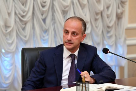 Fikrət Məmmədov yeni hakimlərlə görüşdü - FOTO