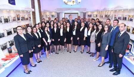 Fikrət Məmmədov yeni hakimlərlə görüşdü - FOTO