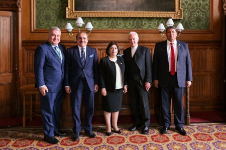 Sahibə Qafarova: Biz parlament üzvləri olaraq, Böyük Britaniya ilə əlaqələrimizi daha da inkişaf etdirməkdə maraqlıyıq Sahibə Qafarova: Biz parlament üzvləri olaraq, Böyük Britaniya ilə əlaqələrimizi daha da inkişaf etdirməkdə maraqlıyıq