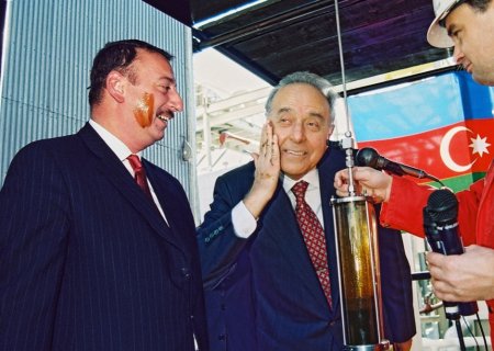 1969-cu ilin iyulundan başlayan Heydər Əliyev yolu Azərbaycanı zəfərdən-zəfərə, zirvədən-zirvəyə aparır 1969-cu ilin iyulundan başlayan Heydər Əliyev yolu Azərbaycanı zəfərdən-zəfərə, zirvədən-zirvəyə aparır