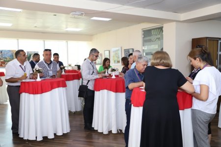 “A Media” 22 İyul Milli Mətbuat Günü ilə əlaqədar "Qələmlə Vətənə Xidmət Edənlər" adlı tədbir keçirib. “A Media” 22 İyul Milli Mətbuat Günü ilə əlaqədar "Qələmlə Vətənə Xidmət Edənlər" adlı tədbir keçirib.