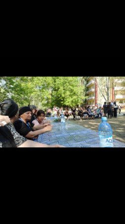 Şəhidin ruhuna dualar oxuyaraq Azərbaycan himni çalındı - QƏBƏLƏ Şəhidin ruhuna dualar oxuyaraq Azərbaycan himni çalındı - QƏBƏLƏ