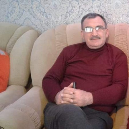 Abdulrəhman  Hümbətova  gözəl  günlər  diləyirəm... Elxas COMƏRD