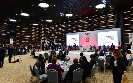 Beşinci İslamiadanın açılış mərasimində iştirak edən dövlət, hökumət və nümayəndə heyətləri başçılarının şərəfinə şam yeməyi verilib YENİLƏNİB