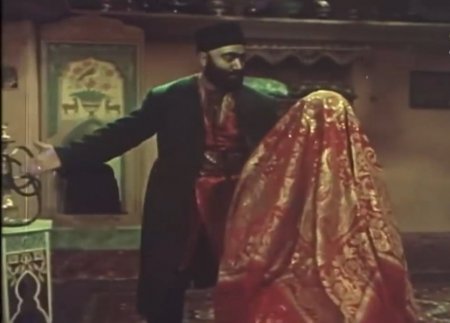 Aktrisanın barmağı sındı, aktyorun başı yarıldı, Mirzə Babayev Məşədi İbadı oynamalı idi – “O, olmasın, bu olsun” filmindən 10 maraqlı fakt Aktrisanın barmağı sındı, aktyorun başı yarıldı, Mirzə Babayev Məşədi İbadı oynamalı idi – “O, olmasın, bu olsun” filmindən 10 maraqlı fakt