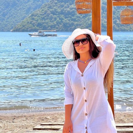 Şəbnəm Tovuzlu çimərlik geyimində - FOTOLAR