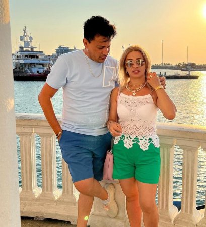   Sərxan xanımı ilə fotolarını paylaşdı - FOTO