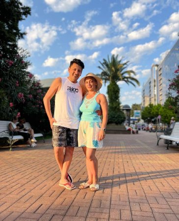   Sərxan xanımı ilə fotolarını paylaşdı - FOTO