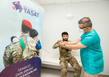 “YAŞAT” Fondunun Himayəçilik Şurasının üzvü Məsud Aşina ağır yaralılarımızı müayinə edib