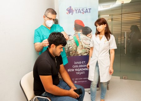 “YAŞAT” Fondunun Himayəçilik Şurasının üzvü Məsud Aşina ağır yaralılarımızı müayinə edib