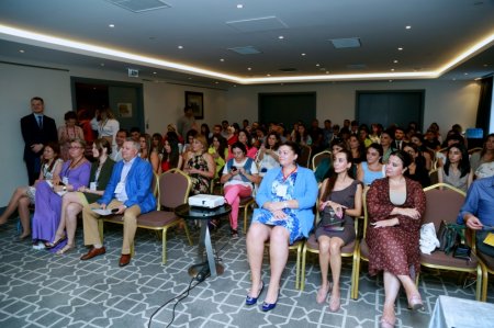 Bakıda Sankt-Peterburqun turizm potensialının təqdimatı keçirilib