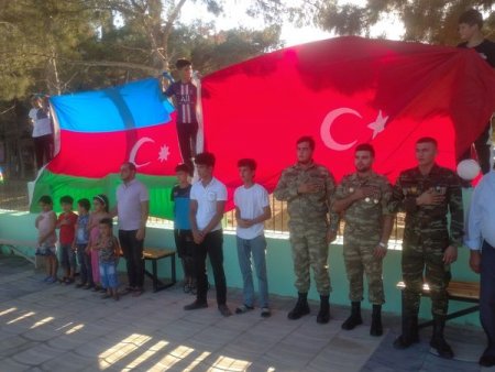 BAKININ QARADAĞ RAYONUNUN ƏLƏT QƏSƏBƏSİNDƏ ŞƏHİDİN DOĞUM GÜNÜ QEYD EDİLİB.