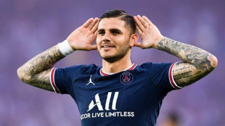 Dünyaca məşhur futbolçu “Qalatasaray”da - FOTO