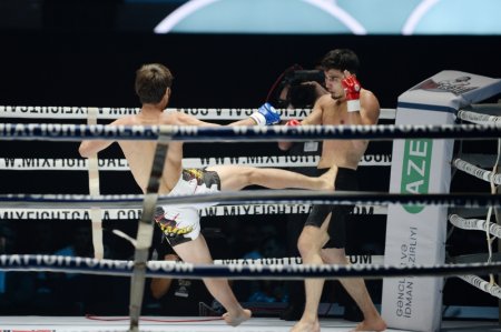 Azərbaycan kikboksçusu Zabit Səmədovun vida döyüş gecəsində qalib gəlib Azərbaycan kikboksçusu Zabit Səmədovun vida döyüş gecəsində qalib gəlib