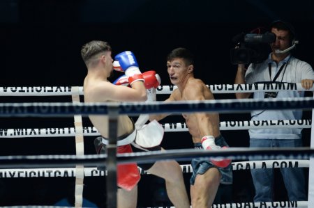 Azərbaycan kikboksçusu Zabit Səmədovun vida döyüş gecəsində qalib gəlib Azərbaycan kikboksçusu Zabit Səmədovun vida döyüş gecəsində qalib gəlib