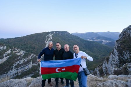Beynəlxalq elmi-praktik konfransın iştirakçıları Şuşanın görməli yerləri ilə tanış olublar