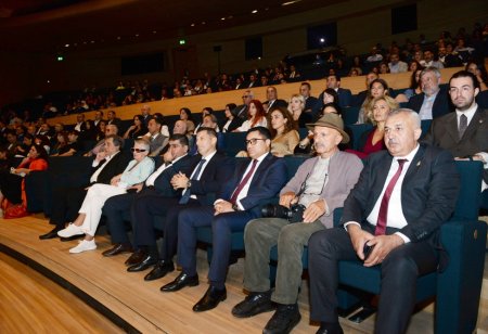 Heydər Əliyev Mərkəzində “Dünya xəzinələri - Azərbaycan” filminin təqdimatı olub