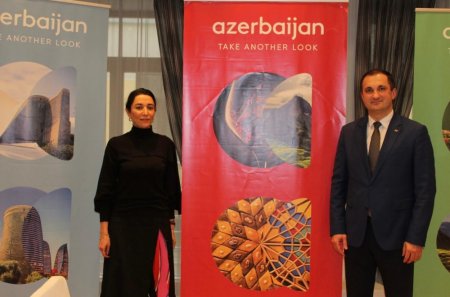 Ombudsman Latviyada rəsmi səfərdədir