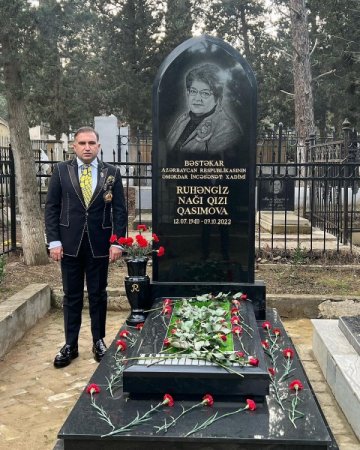 Ruhəngiz Qasımovanın məzar daşı - FOTOLAR