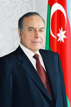 XALQIN İRADƏSİNİ ÖZÜNDƏ ƏKS ETDİRƏN SİYASƏT. XALQIN İRADƏSİNİ ÖZÜNDƏ ƏKS ETDİRƏN SİYASƏT.