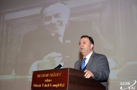Qırğızıstanın orta təhsil müəssisələrinin müəllim və şagirdlərinin ölkəmizə səfəri başlayıb Qırğızıstanın orta təhsil müəssisələrinin müəllim və şagirdlərinin ölkəmizə səfəri başlayıb