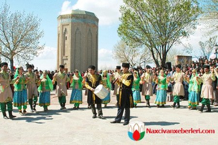 ARKANDA BİZ VARIZ, A TÜRK QARDAŞIM - FOTO ARKANDA BİZ VARIZ, A TÜRK QARDAŞIM - FOTO