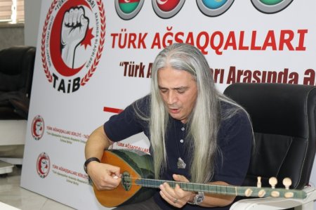 Araz Elsəs: İlham Əliyevin siyasətinə canımla, qanımla dəstək verməyə hazıram Araz Elsəs: İlham Əliyevin siyasətinə canımla, qanımla dəstək verməyə hazıram