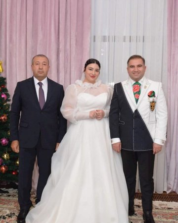 Emil Musayev tanınmış şəxsin qızı ilə evlənir — FOTOLAR Emil Musayev tanınmış şəxsin qızı ilə evlənir — FOTOLAR